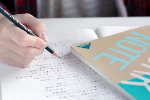 勉強しない努力しない子供に親はどう対応すべきか?